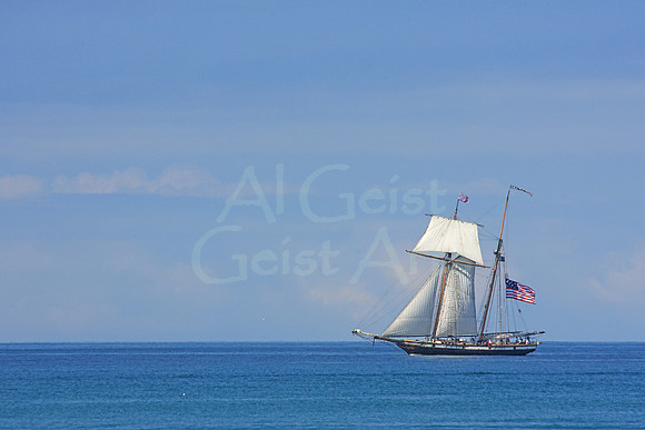 2011-08-04-0035 Privateer Lynx Sails on a Calm Lake Michigan #3