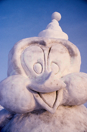 AK217-Duck Snow Sculpture-Anchorage Fur Rondy