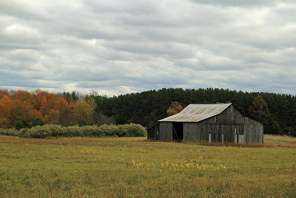 2013-10-25-0032 Barn and Field