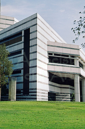 061105-01-0007