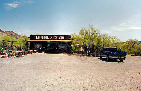 061105-02-0026